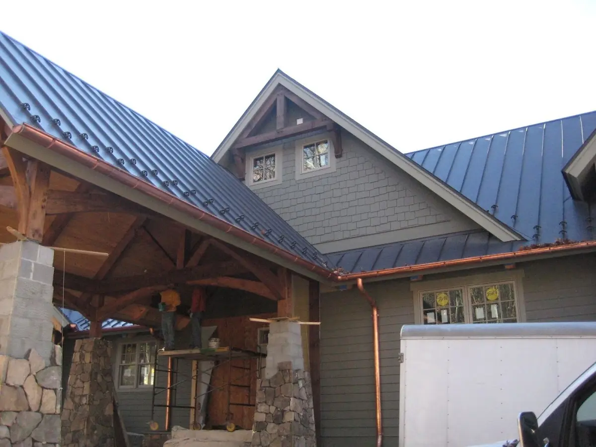 Craftsman Roofing team delivering quality roofing work in Manitock Spring